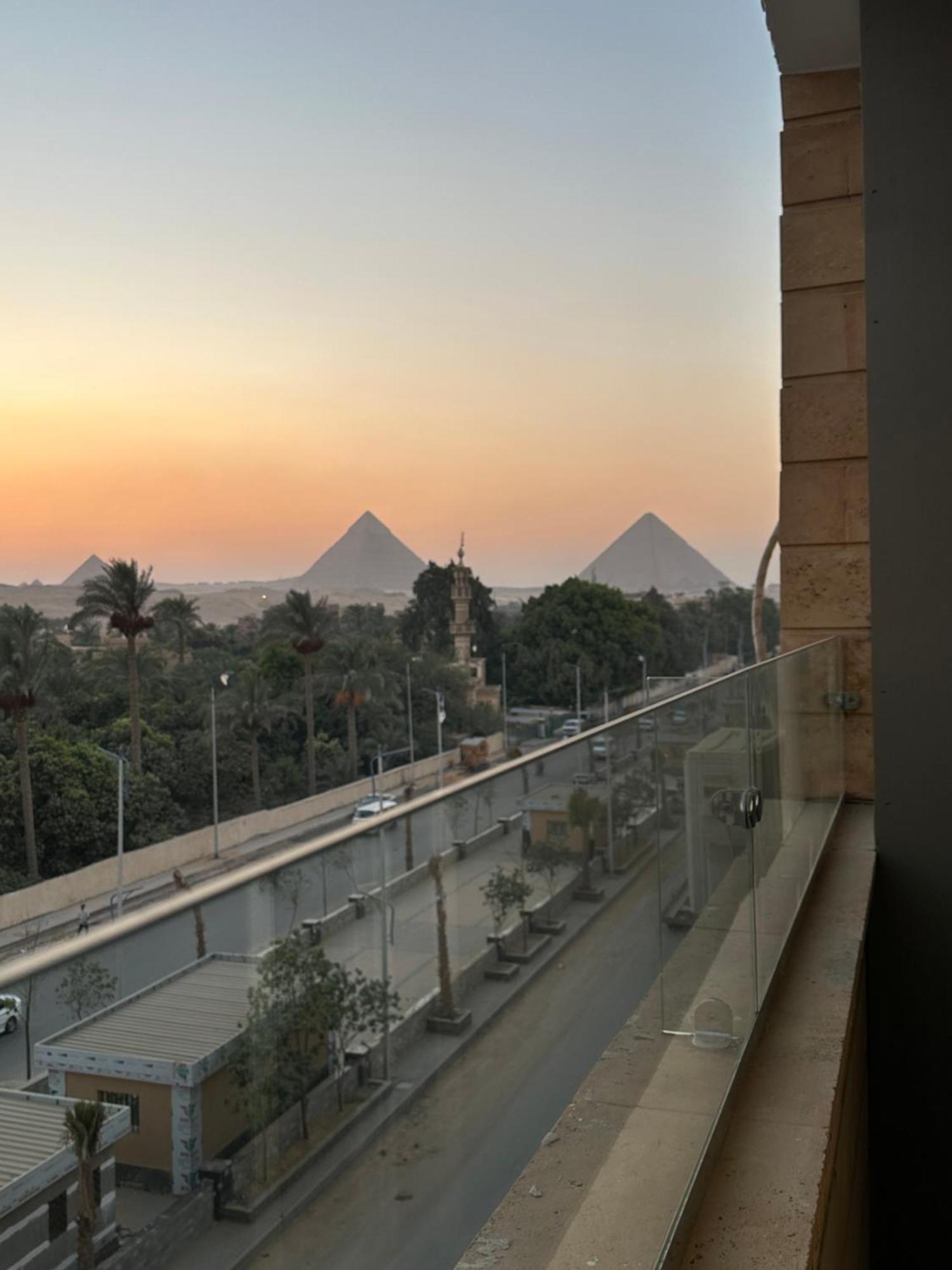 Taj Pyramids View Inn Kafret el-Gabal Exterior foto