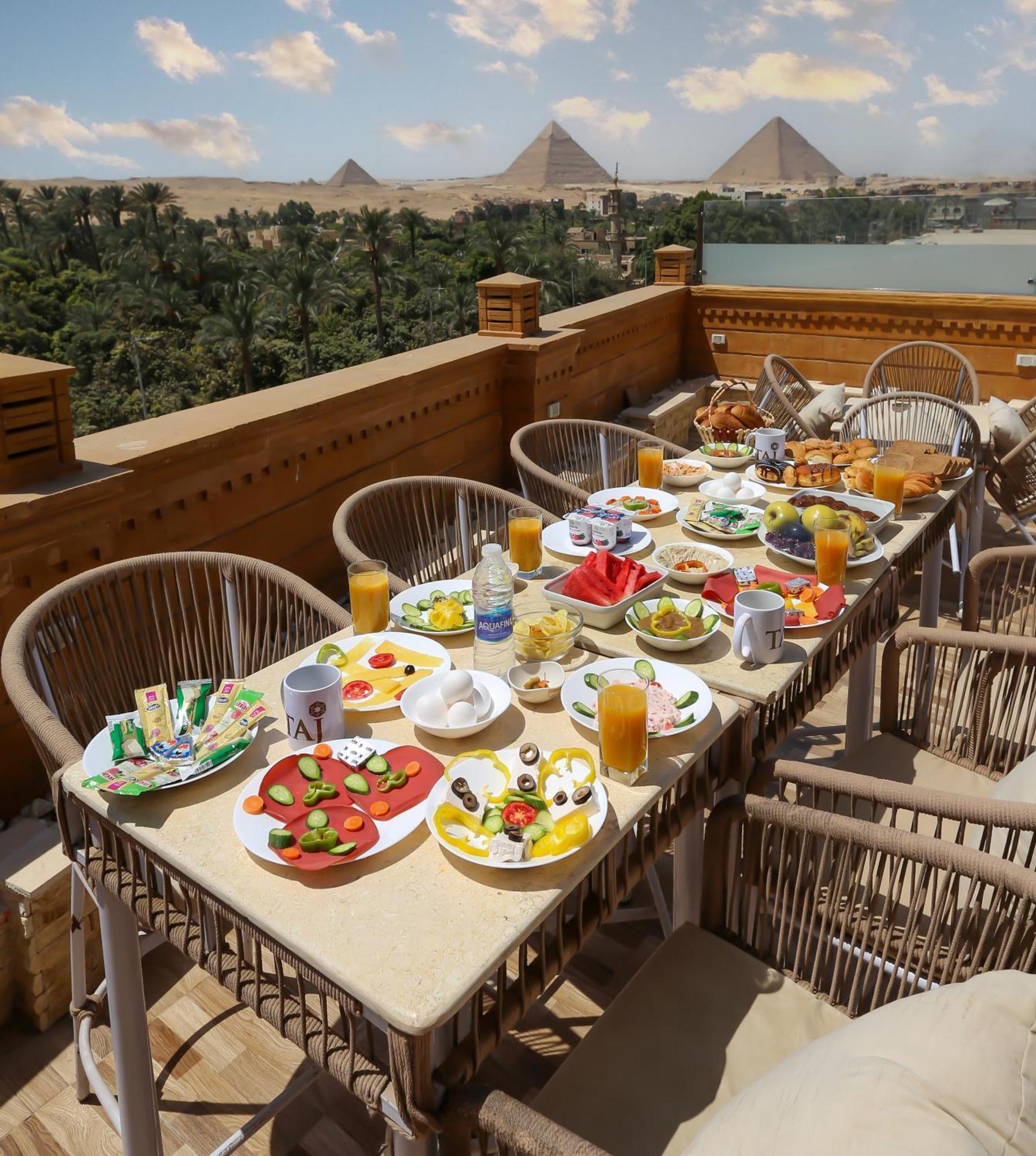 Taj Pyramids View Inn Kafret el-Gabal Exterior foto