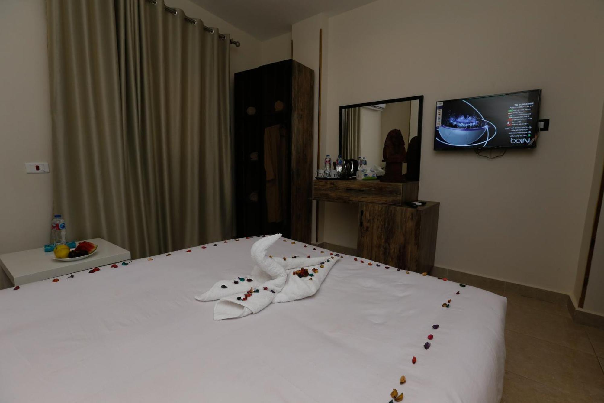 Taj Pyramids View Inn Kafret el-Gabal Exterior foto