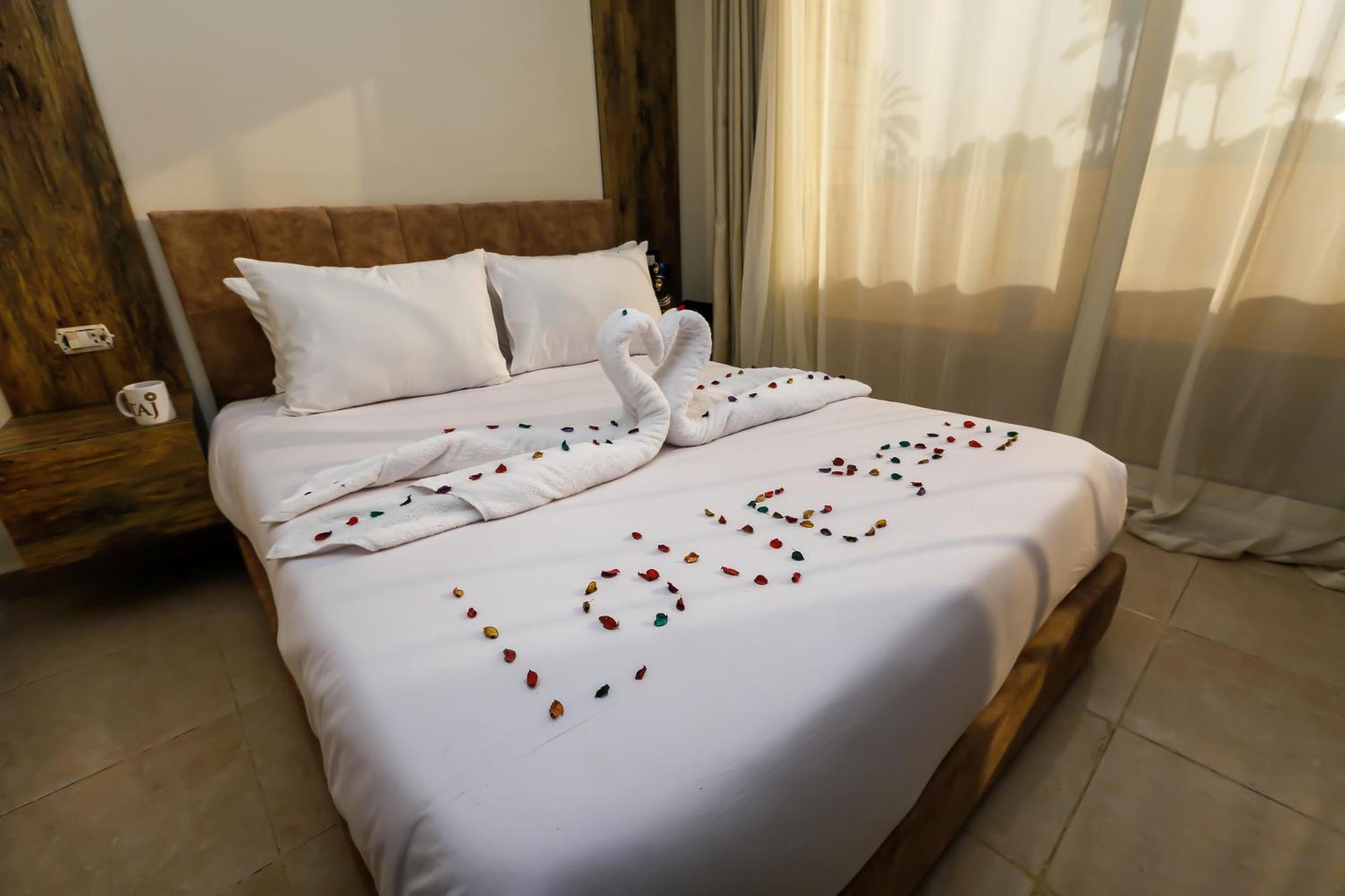 Taj Pyramids View Inn Kafret el-Gabal Exterior foto