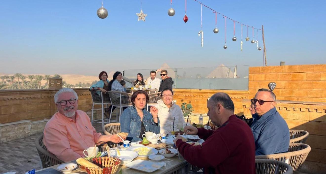 Taj Pyramids View Inn Kafret el-Gabal Exterior foto